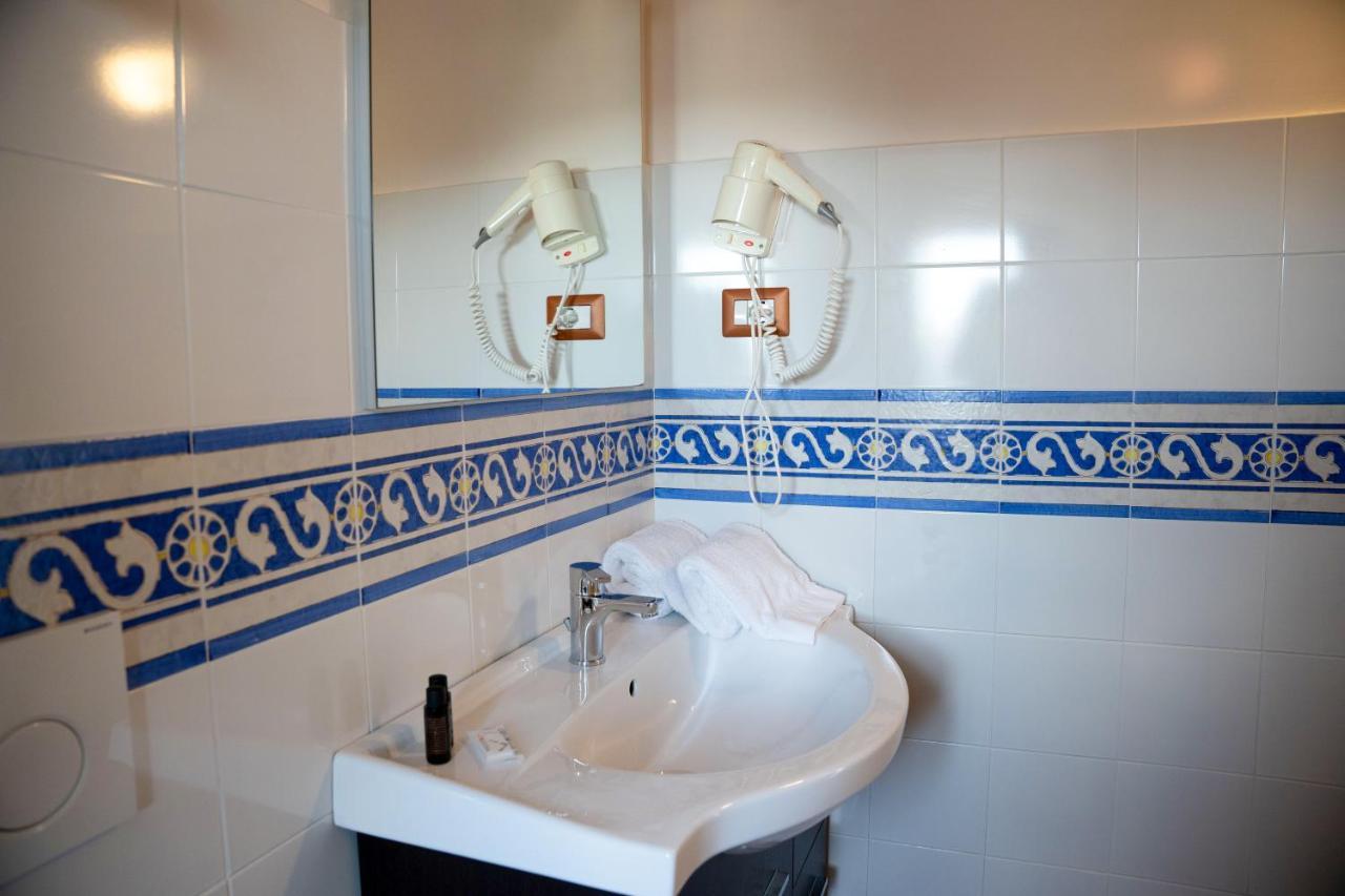 Dimora Santa Barbara Hotel Matera Eksteriør billede